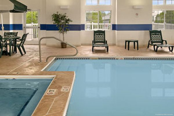 Owens Downtown Toledo BridgePointe Inn & Suites By Hollywood Casino (Northwood)